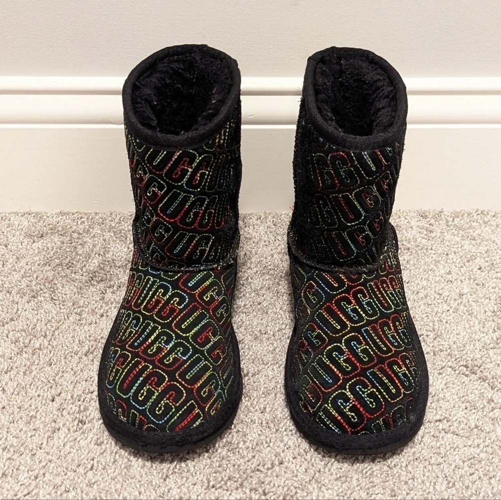 UGG classic ii